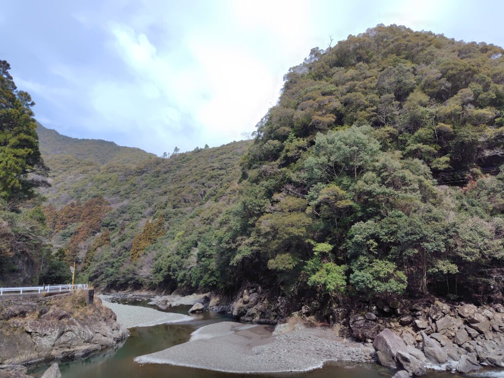 山林の位置が分からない
